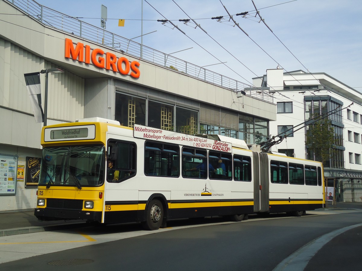 (136'162) - VBSH Schaffhausen - Nr. 115 - NAW/Hess Gelenktrolleybus am 25. September 2011 in Neuhausen, Zentrum