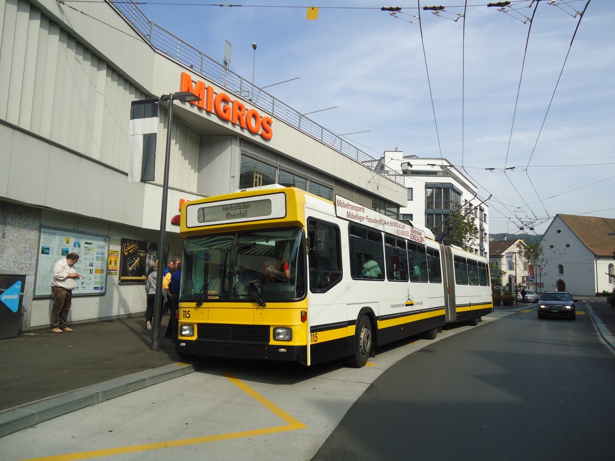 (136'166) - VBSH Schaffhausen - Nr. 115 - NAW/Hess Gelenktrolleybus am 25. September 2011 in Neuhausen, Zentrum