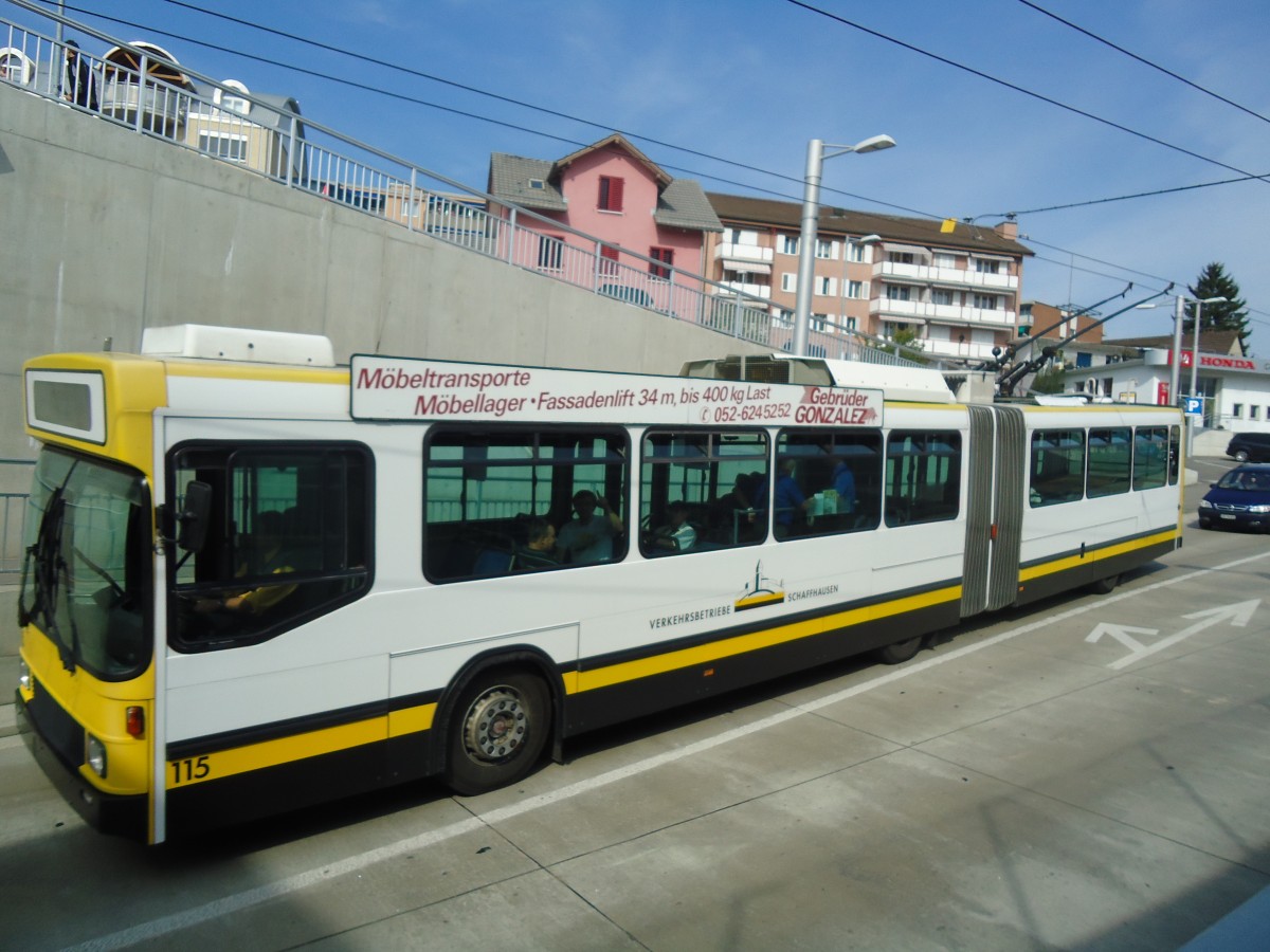 (136'172) - VBSH Schaffhausen - Nr. 115 - NAW/Hess Gelenktrolleybus am 25. September 2011 in Neuhausen, Kreuzstrasse