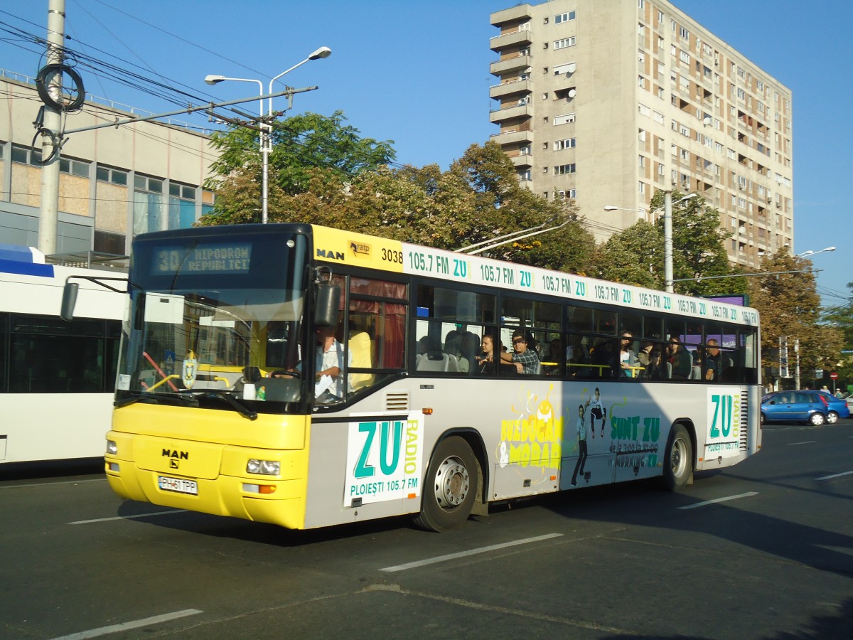 (136'408) - RATP Ploiesti - Nr. 3038/PH 61 TPP - MAN am 5. Oktober 2011 beim Bahnhof Ploiesti Sd