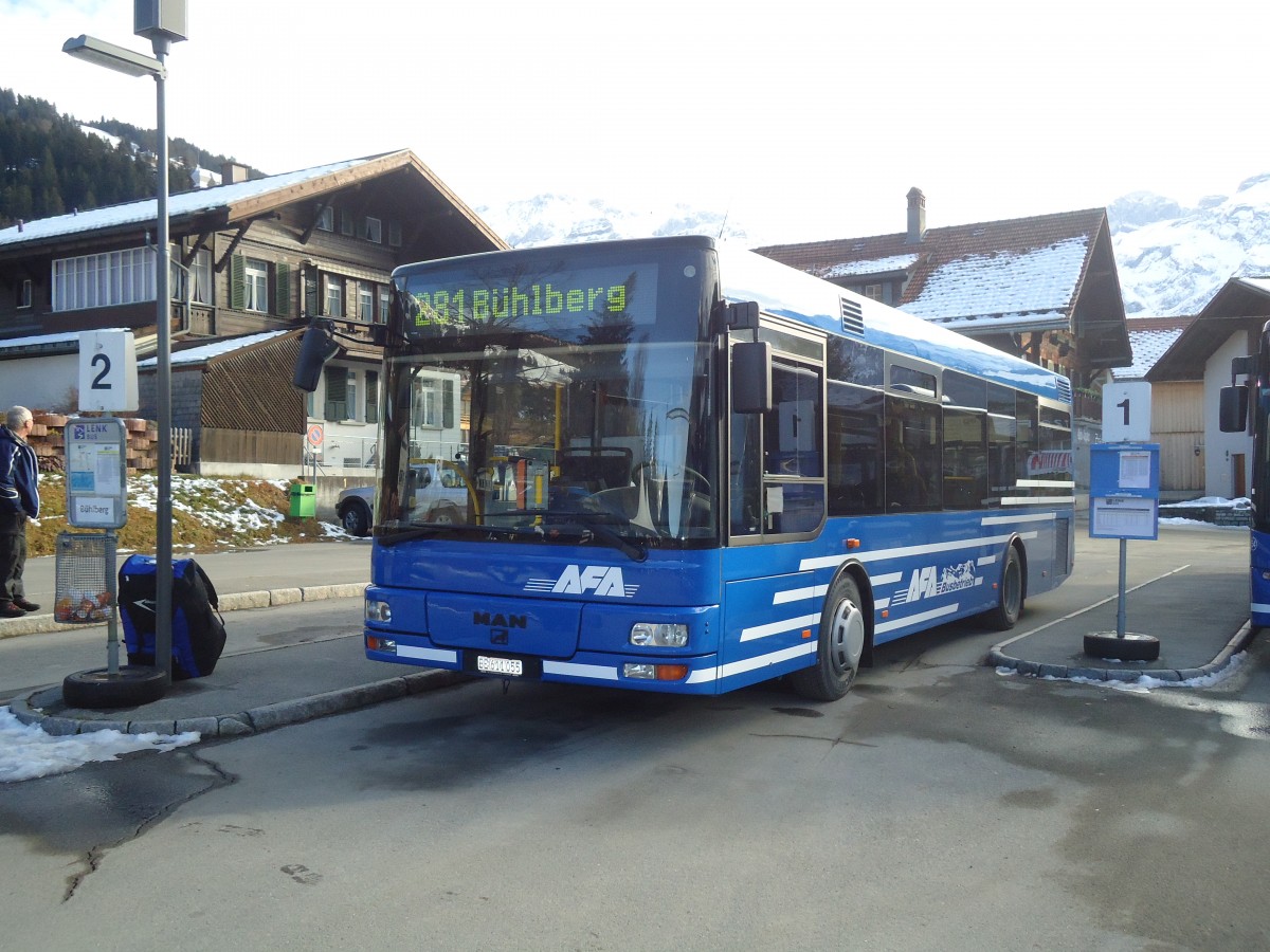 (137'181) - AFA Adelboden - Nr. 55/BE 611'055 - MAN/Gppel am 11. Dezember 2011 beim Bahnhof Lenk