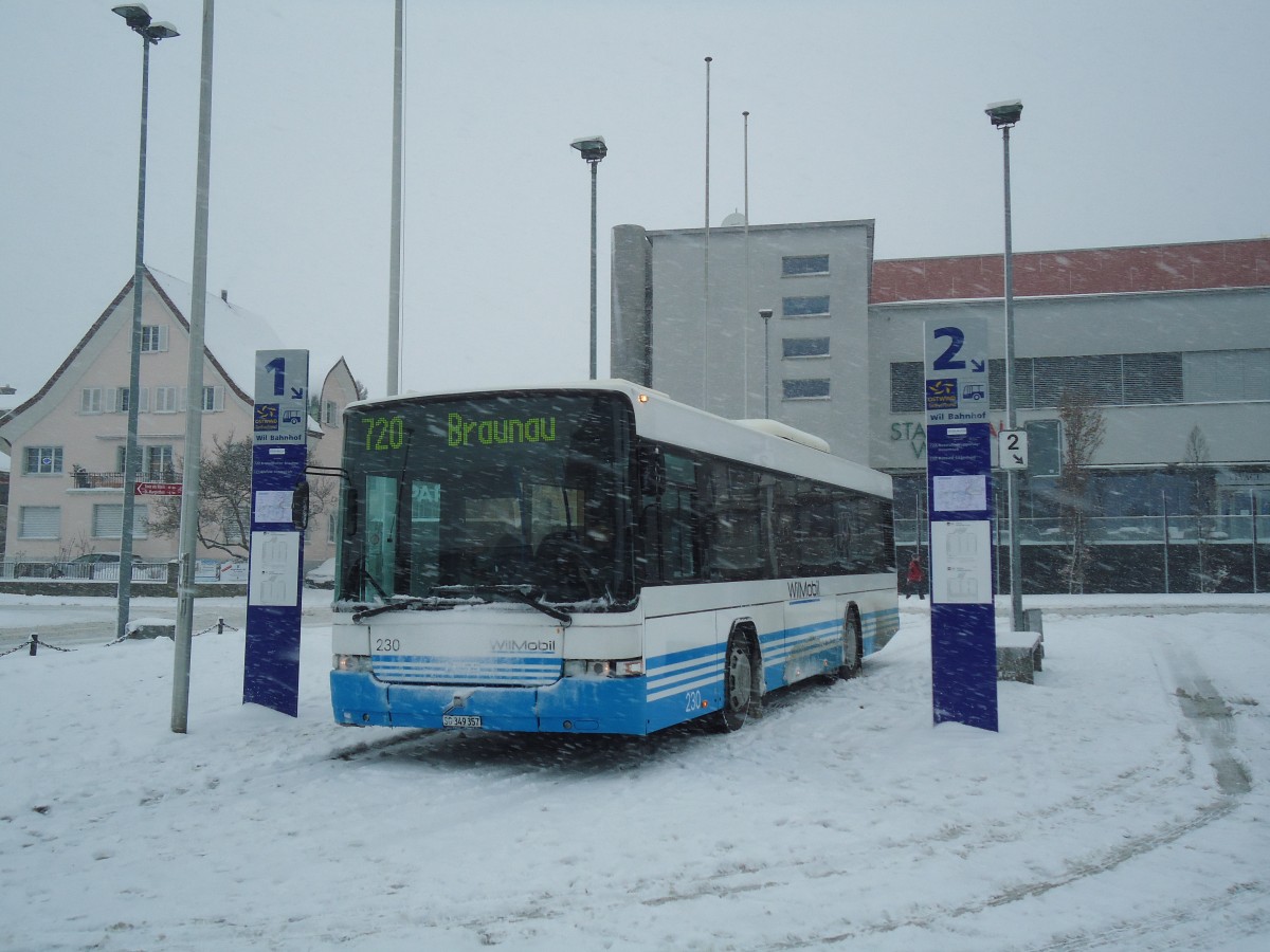 (137'667) - WilMobil, Wil - Nr. 230/SG 349'357 - Volvo/Hess (ex RTB Altsttten Nr. 70) am 15. Februar 2012 beim Bahnhof Wil