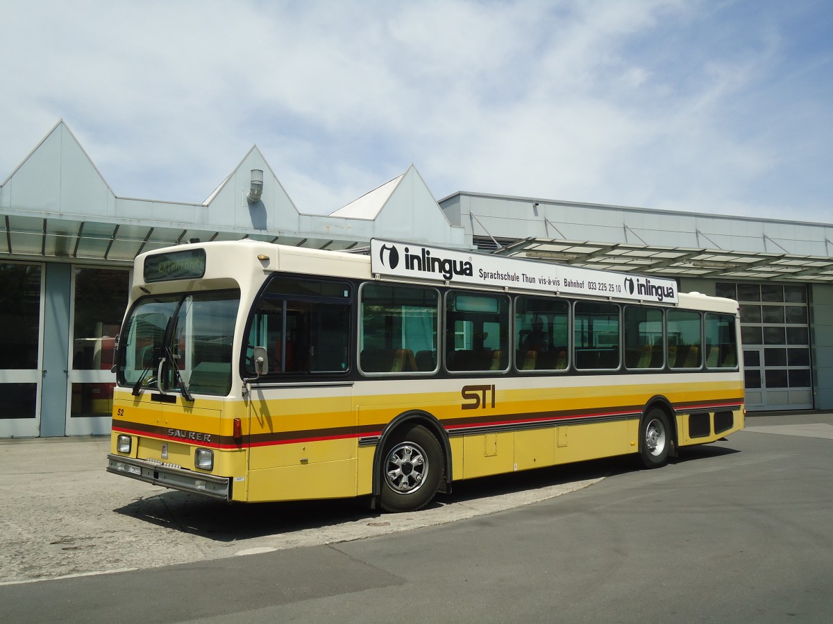 (140'054) - STI Thun - Nr. 52/BE 396'552 - Saurer/R&J am 24. Juni 2012 in Thun, Garage