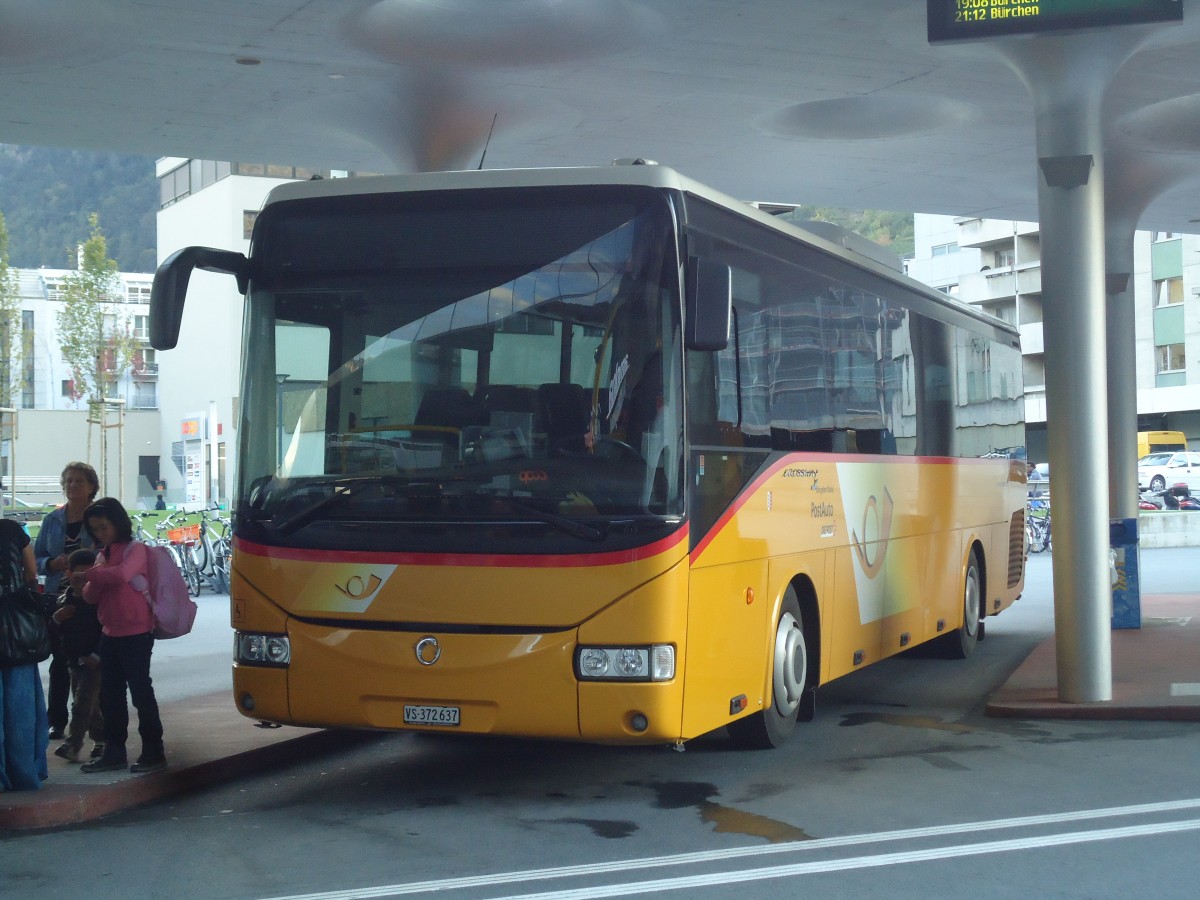 (141'892) - BUS-trans, Visp - VS 372'637 - Irisbus am 1. Oktober 2012 beim Bahnhof Visp