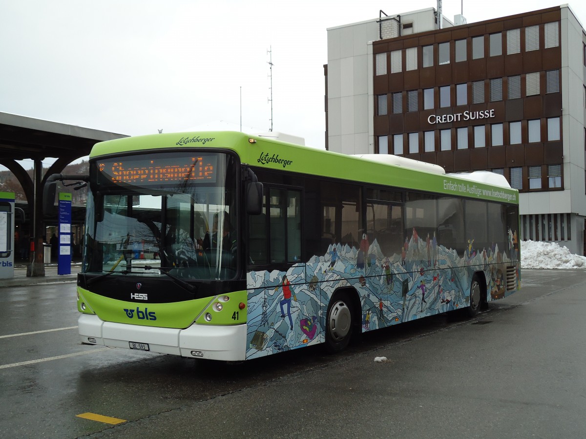 (142'468) - Busland, Burgdorf - Nr. 41/BE 593 - Scania/Hess am 10. Dezember 2012 beim Bahnhof Burgdorf