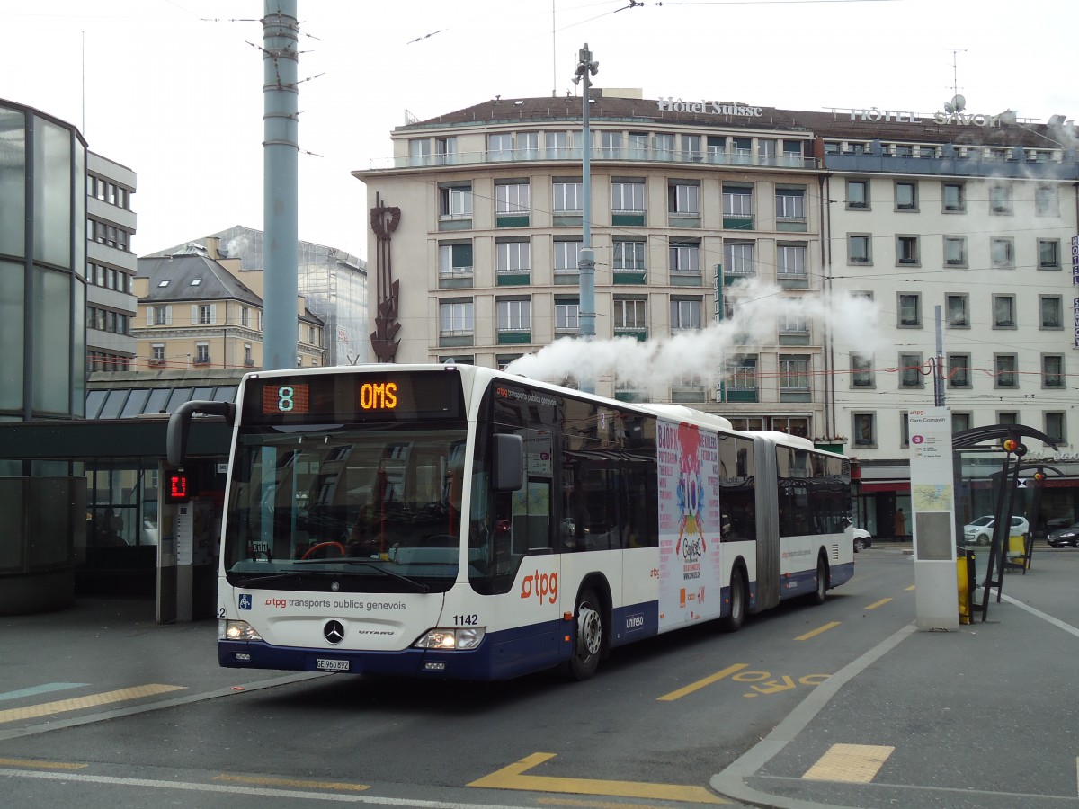 (143'331) - TPG Genve - Nr. 1142/GE 960'892 - Mercedes am 22. Februar 2013 beim Bahnhof Genve