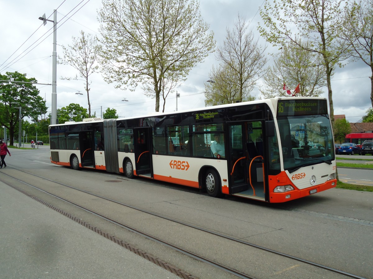 (144'056) - RBS Worblaufen - Nr. 37/BE 555'037 - Mercedes am 11. Mai 2013 in Bern, Guisanplatz