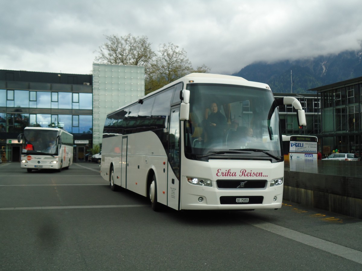 (144'079) - Erika-Reisen, Meltingen - SO 75'055 - Volvo am 11. Mai 2013 beim Bahnhof Interlaken Ost