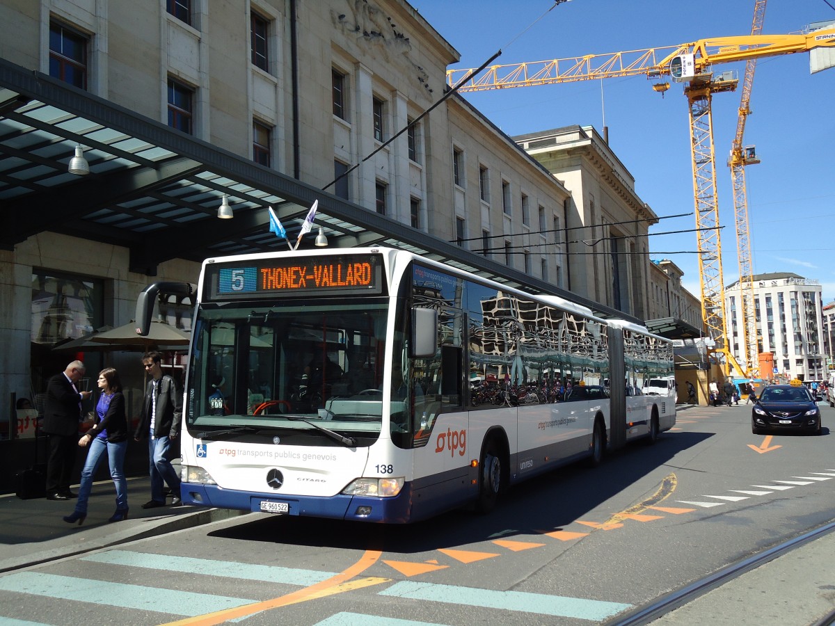 (144'700) - TPG Genve - Nr. 138/GE 960'522 - Mercedes am 27. Mai 2013 beim Bahnhof Genve