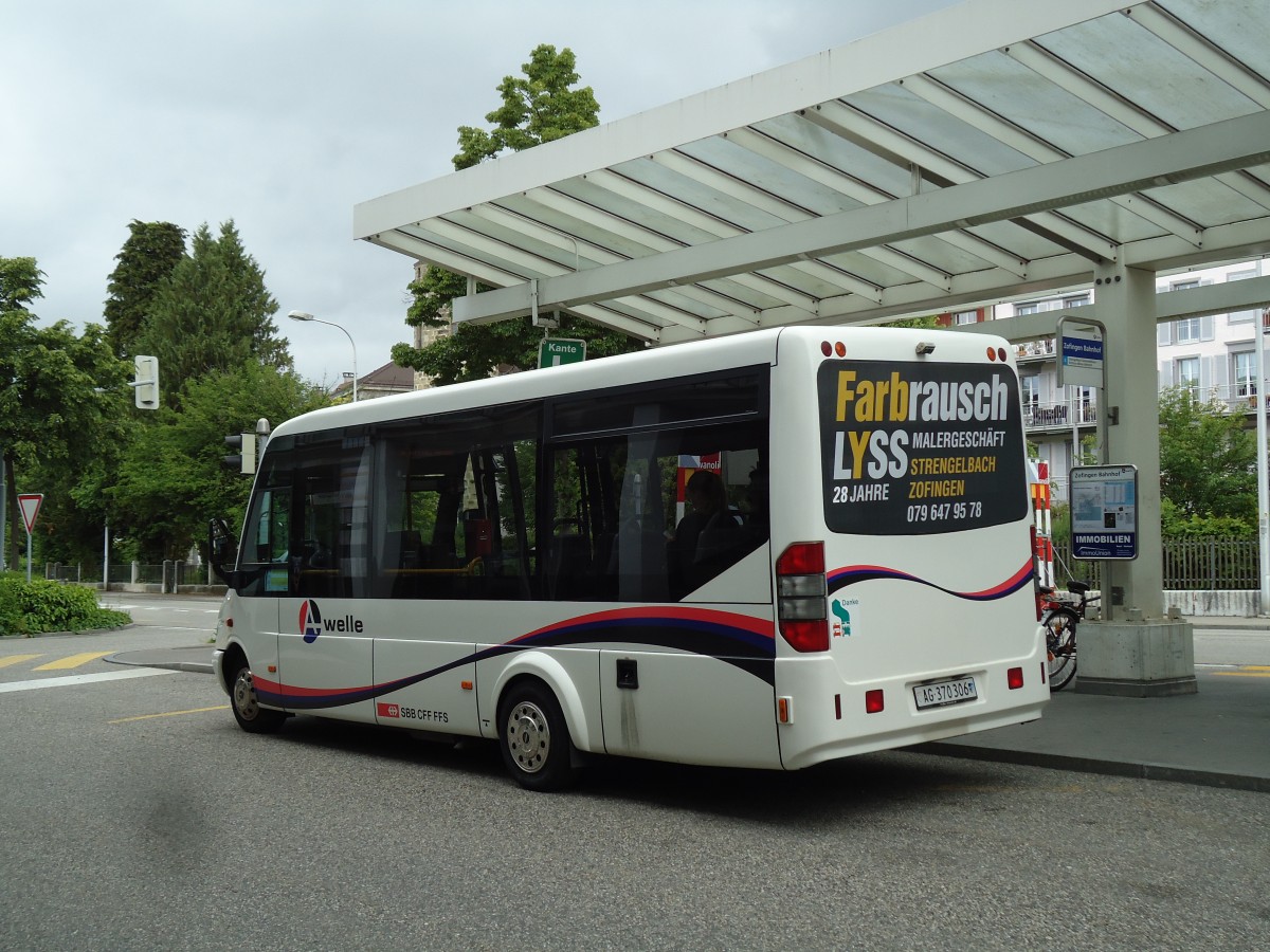 (144'906) - Limmat Bus, Dietikon - AG 370'306 - Mercedes (ex BDWM Bremgarten Nr. 6) am 10. Juni 2013 beim Bahnhof Zogingen