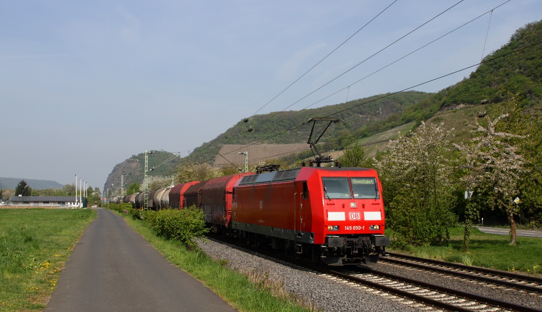 145 050 auf Dienstfahrt im Rheintal am 10.04.14 in Leutesdorf