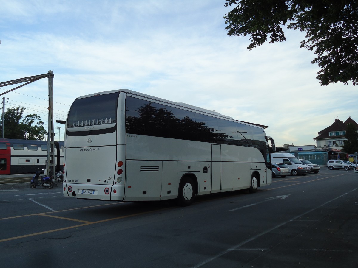 (145'283) - Aus Italien: Esse Travel, Cosaria - DP-536 JL - MAN/Beulas am 19. Juni 2013 in Thun, CarTerminal