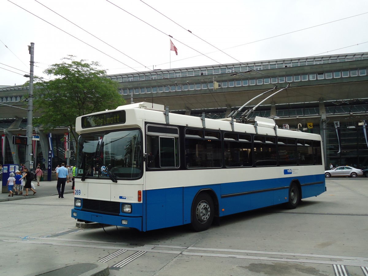 (145'671) - VBL Luzern - Nr. 269 - NAW/R&J-Hess Trolleybus am 8. Juli 2013 beim Bahnhof Luzern