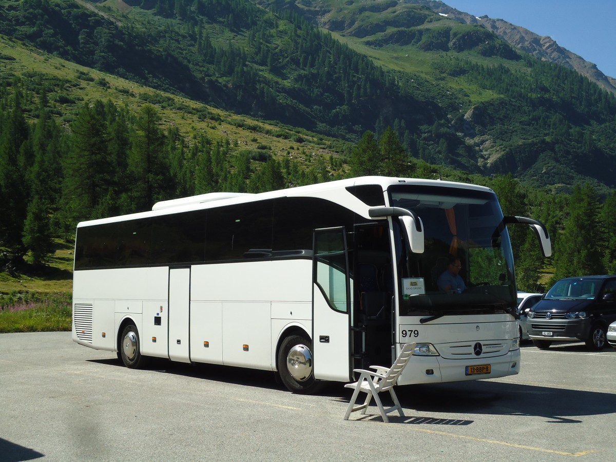 (146'232) - Aus Holland: Munckhof, Hurst-Nijmegen - Nr. 979/13-BBP-8 - Mercedes am 5. August 2013 auf der Fafleralp