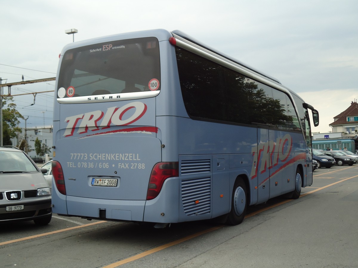 (147'065) - Aus Deutschland: Trio, Schenkenzell - RW-TF 2008 - Setra am 7. September 2013 in Thun, CarTerminal