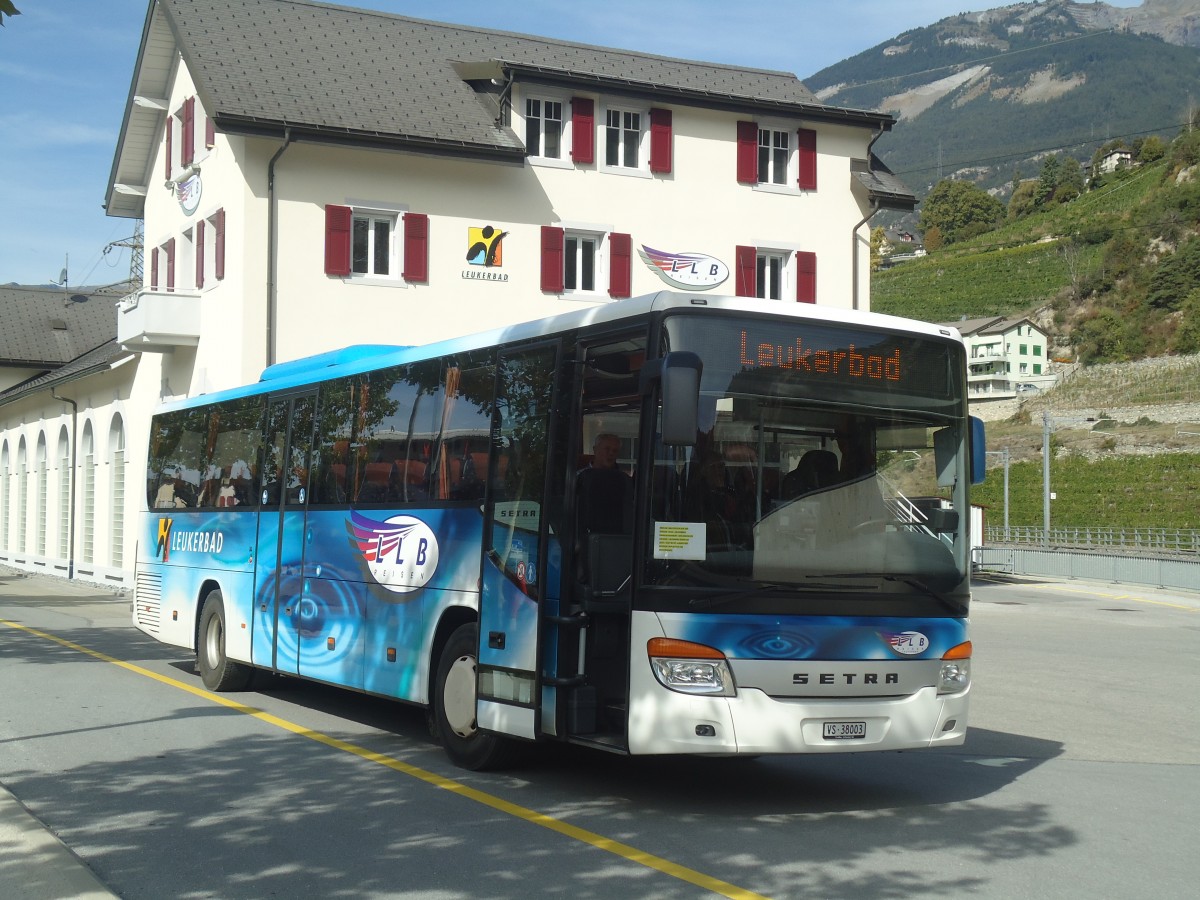 (147'303) - LLB Susten - Nr. 3/VS 38'003 - Setra am 22. September 2013 in Leuk, Garage