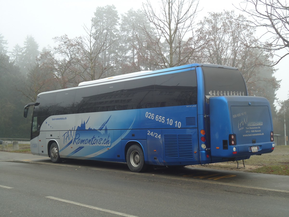 (148'336) - Taxi Romontois, Romont - FR 152'036 - MAN/Beulas am 15. Dezember 2013 in Solothurn, Baseltor