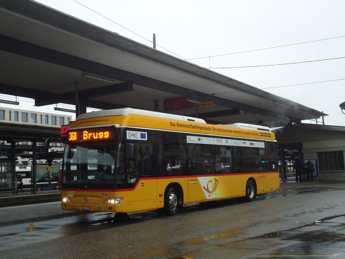 (148'473) - Voegtlin-Meyer, Brugg - Nr. 275/AG 426'275 - Mercedes am 26. Dezember 2013 beim Bahnhof Brugg