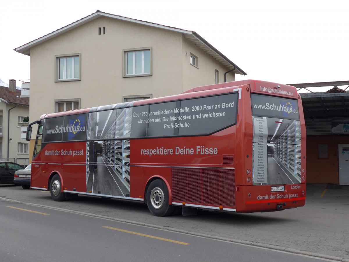 (149'028) - Schuhbus, Fahrwangen - LU 212'446 - Bova am 18. Februar 2014 in Thun, Militrstrasse