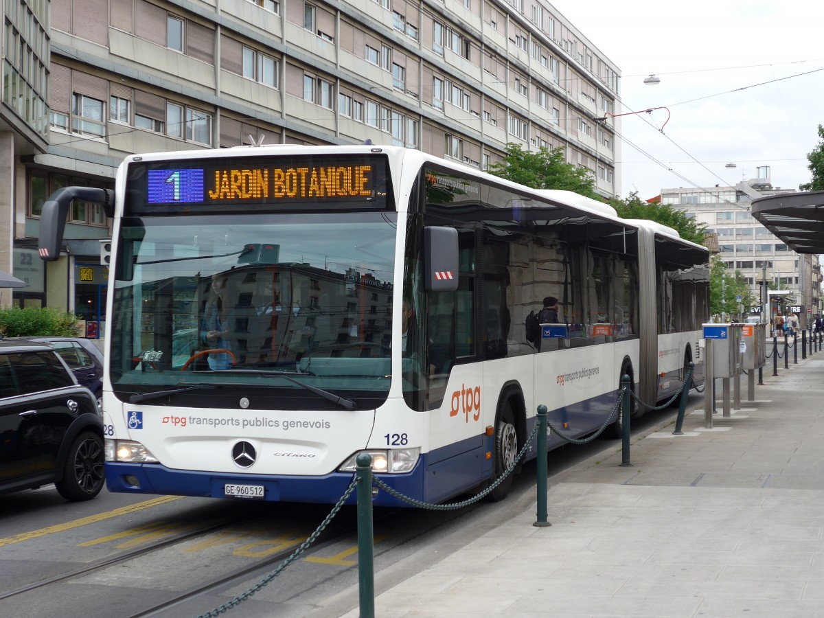 (150'791) - TPG Genve - Nr. 128/GE 960'512 - Mercedes am 26. Mai 2014 in Genve, Place des Vingt-Deux-Cantons