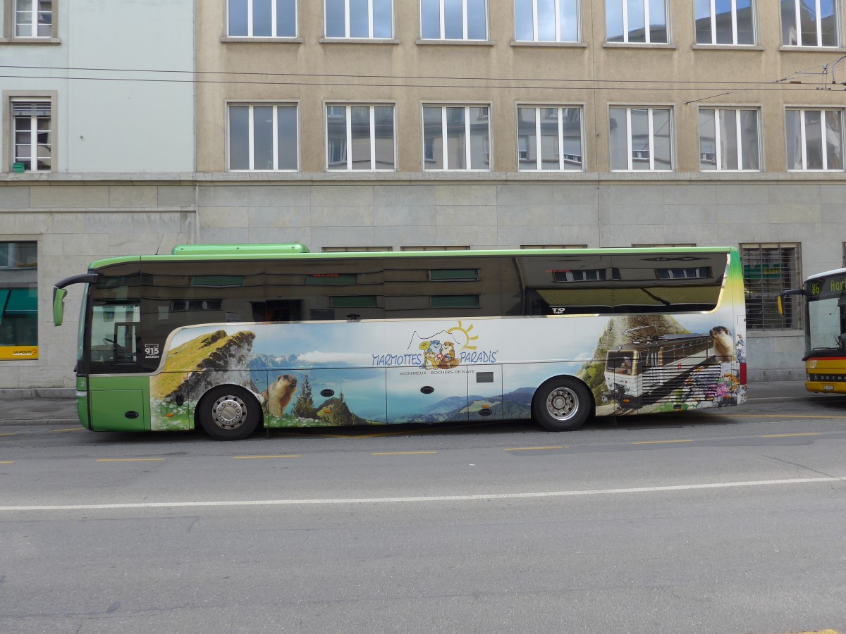 (151'064) - MOB Montreux - Nr. 2/VD 421 - Van Hool am 29. Mai 2014 in Biel, Bahnhofplatz