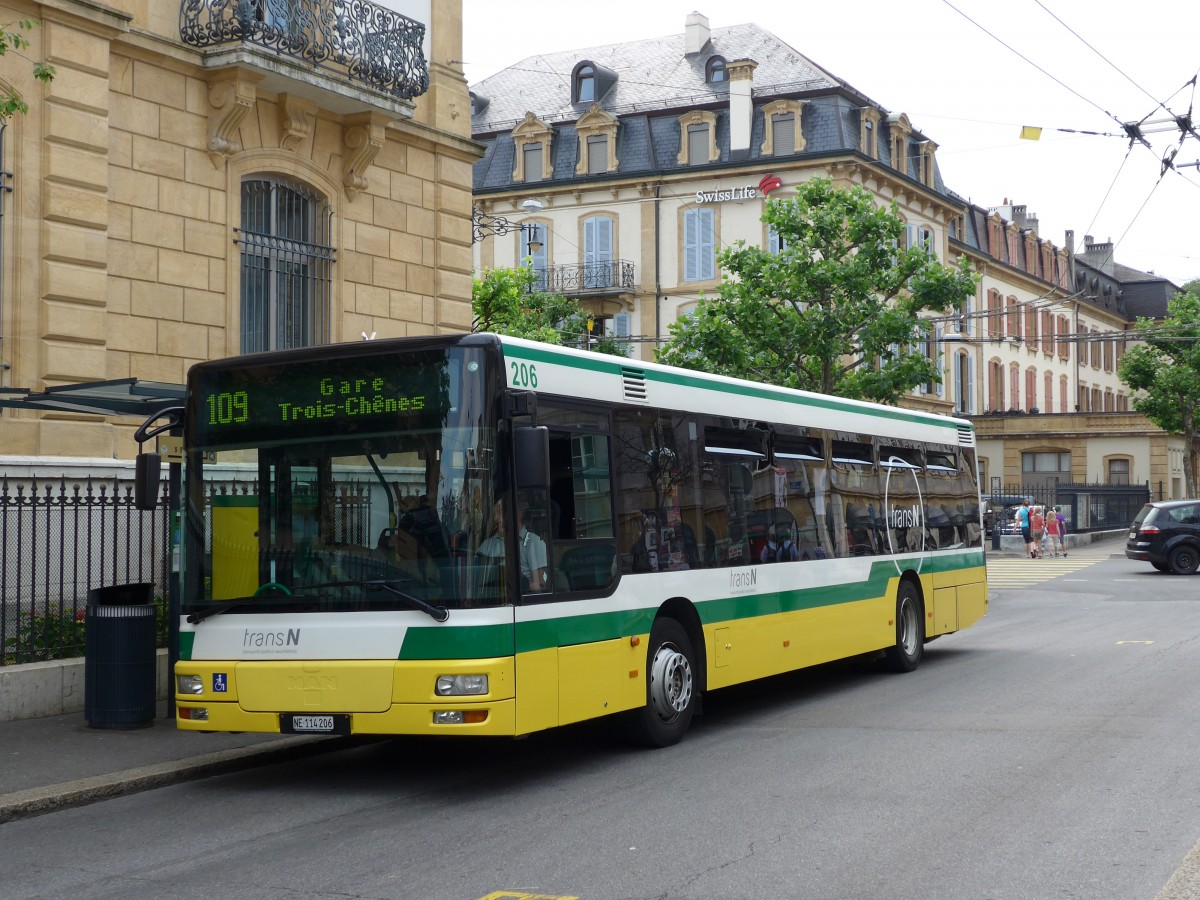 (151'514) - transN, La Chaux-de-Fonds - Nr. 206/NE 114'206 - MAN (ex TN Neuchtel Nr. 206) am 12. Juni 2014 in Neuchtel, Place Pury