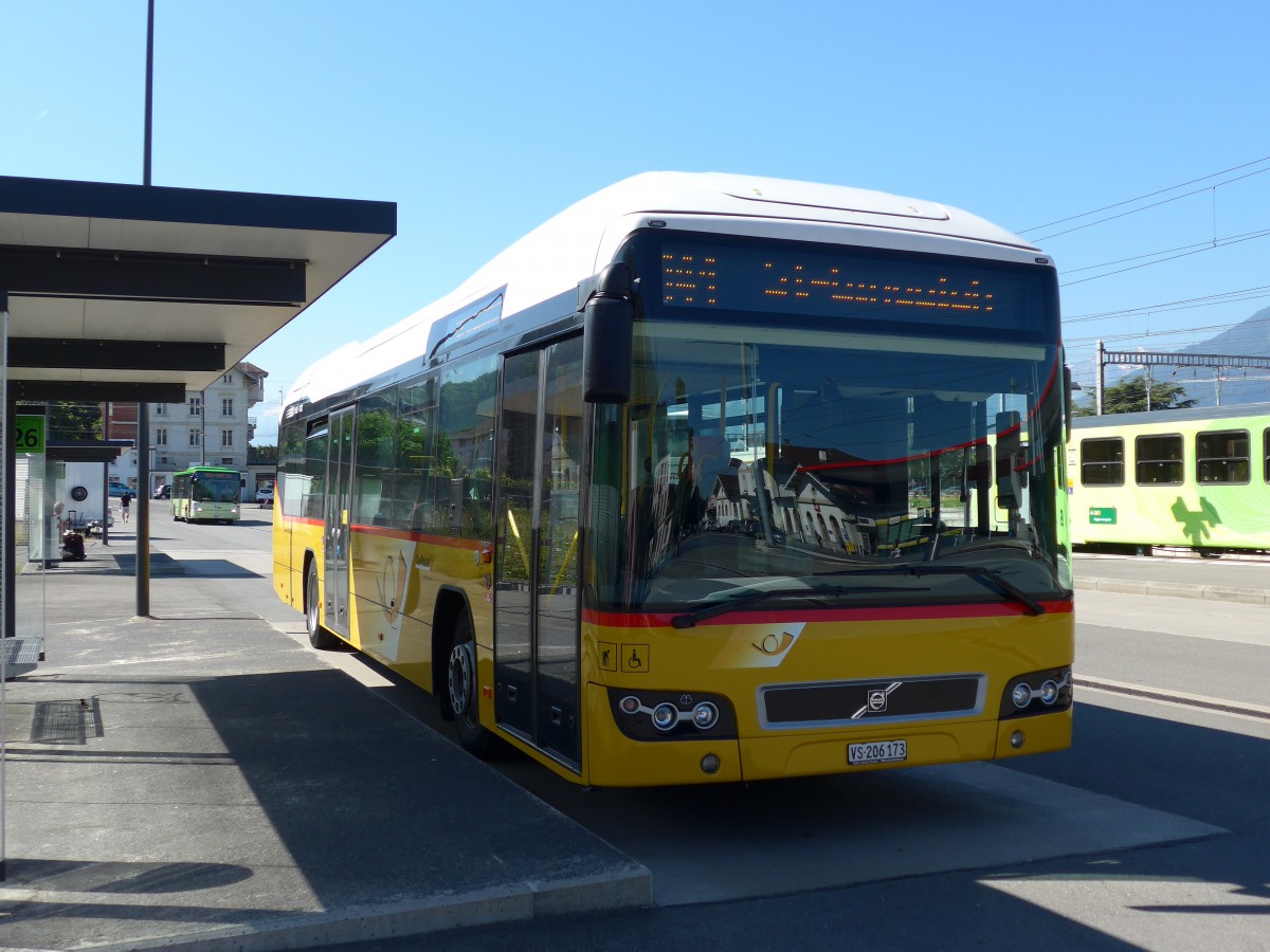 (151'609) - TPC Aigle - VS 206'173 - Volvo am 21. Juni 2014 beim Bahnhof Aigle