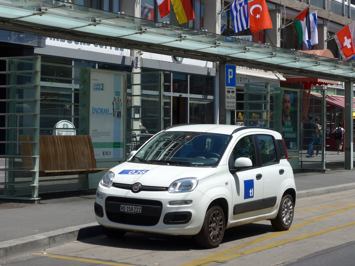 (151'727) - TL Lausanne - Nr. 26/VD 158'222 - Fiat am 21. Juni 2014 beim Bahnhof Lausanne