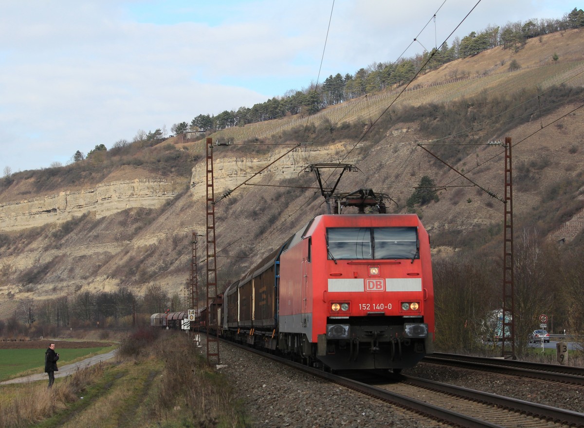 152 140-0 ist am 20. Februar 2014 im Maintal unterwegs.