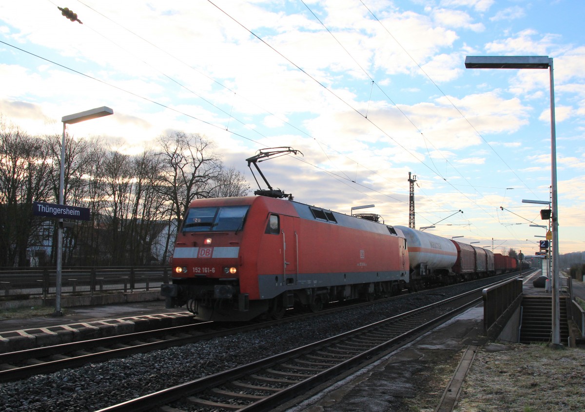 152 161-6 am 22. Februar 2014 im Bahnhof von Thngerheim.