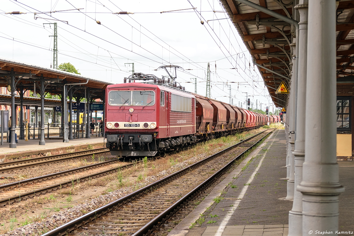 155 103-5 CLR - Cargo Logistik Rail Service GmbH mit einem Kalizug in Stendal und fuhr weiter in Richtung Salzwedel. 27.01.2017 