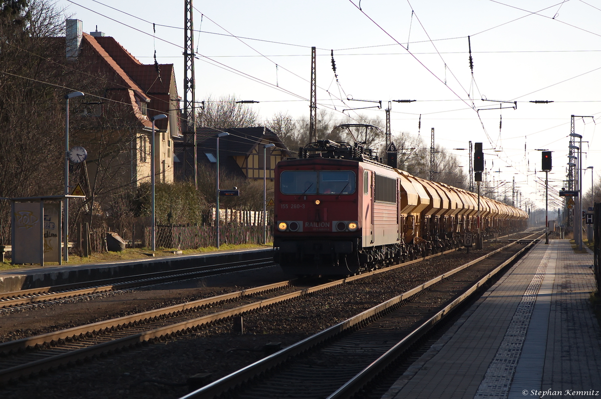 155 260-3 DB Schenker Rail Deutschland AG mit einem Harnstoffzug in Priort und fuhr weiter in Richtung Kreuz Wustermark. 26.02.2015