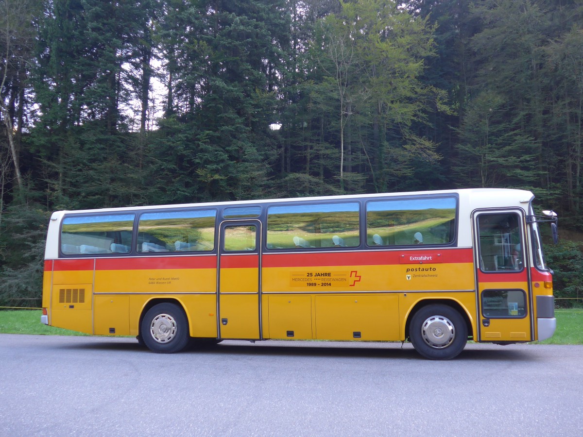 (155'399) - Buzzi, Bern - BE 910'789 - Mercedes (ex Mattli, Wassen) am 27. September 2014 in Wolhusen, Restaurant Fontanne-Pintli