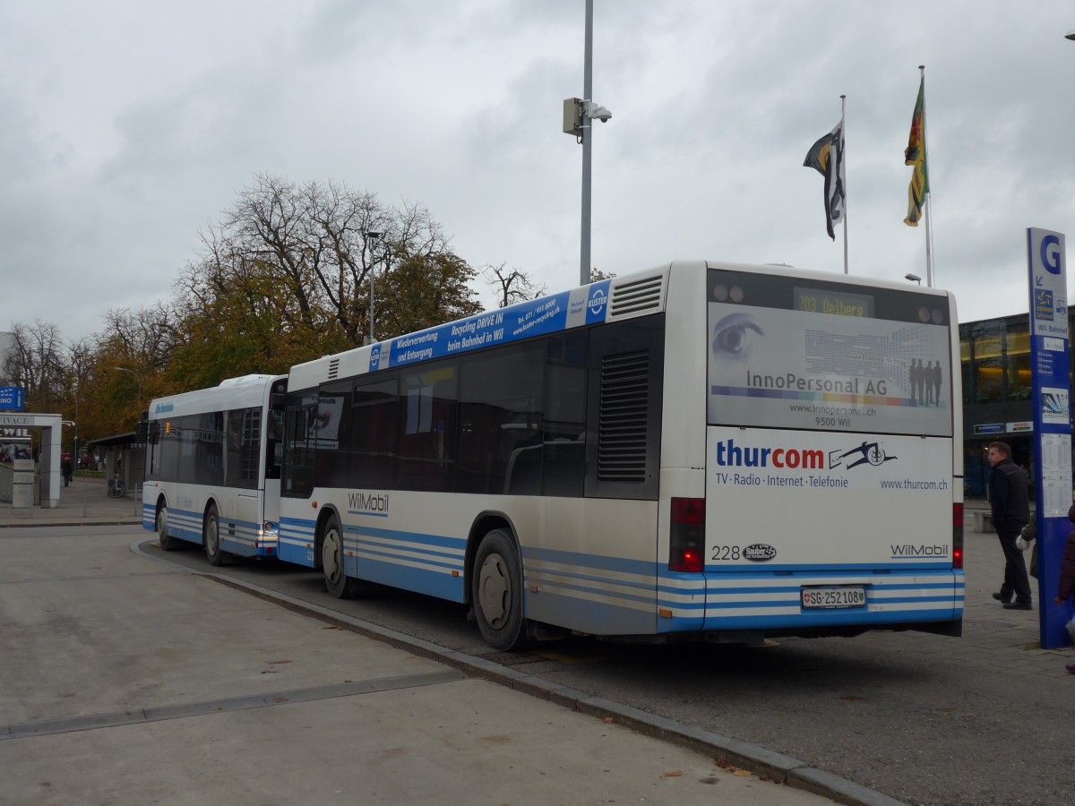 (155'916) - WilMobil, Wil - Nr. 228/SG 252'108 - MAN (ex Wick, Wil Nr. 8) am 22. Oktober 2014 beim Bahnhof Wil