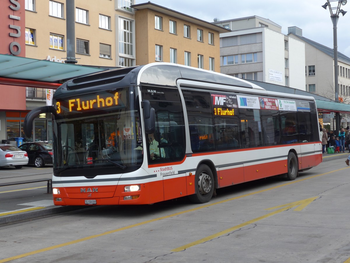 (155'934) - PostAuto Ostschweiz - TG 158'099 - MAN am 22. Oktober 2014 beim Bahnhof Frauenfeld