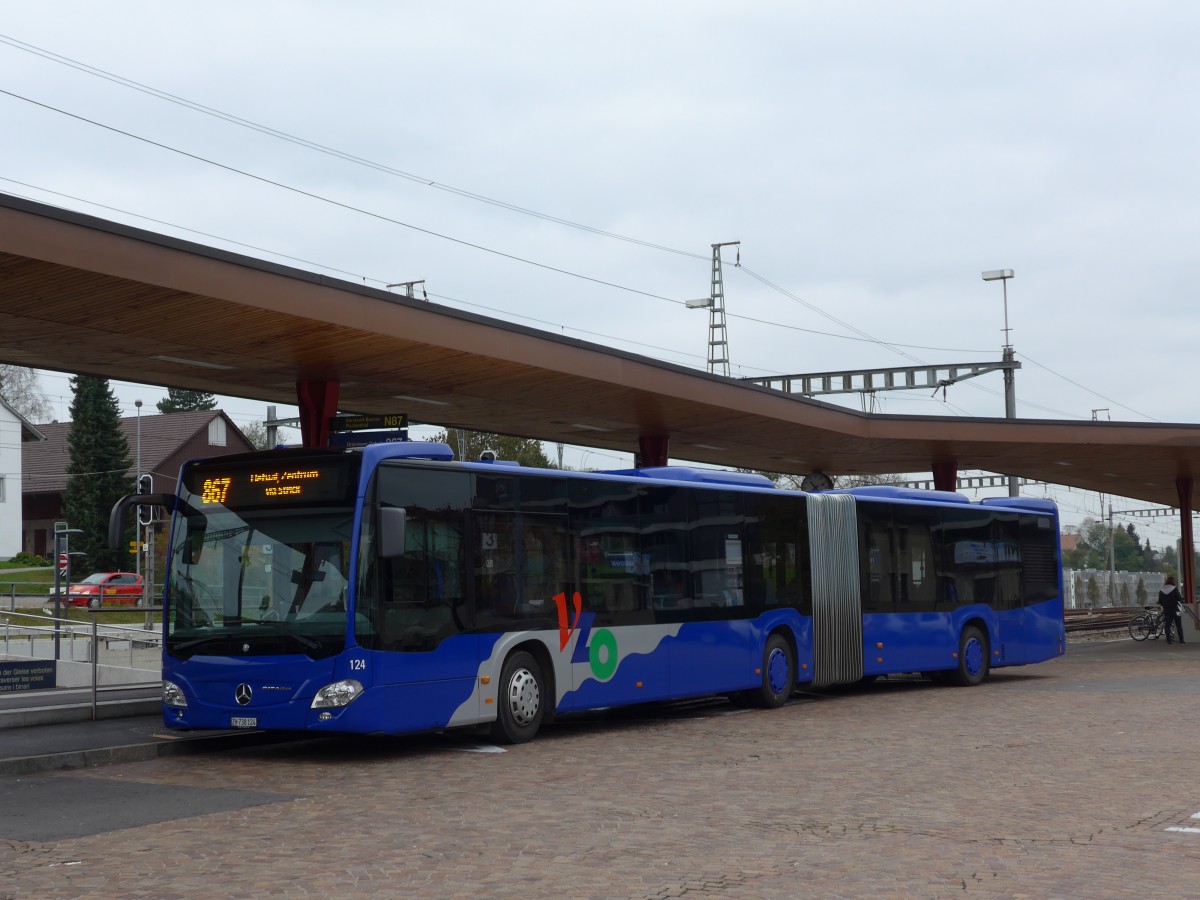 (156'199) - VZO Grningen - Nr. 124/ZH 738'124 - Mercedes am 28. Oktober 2014 beim Bahnhof Wetzikon