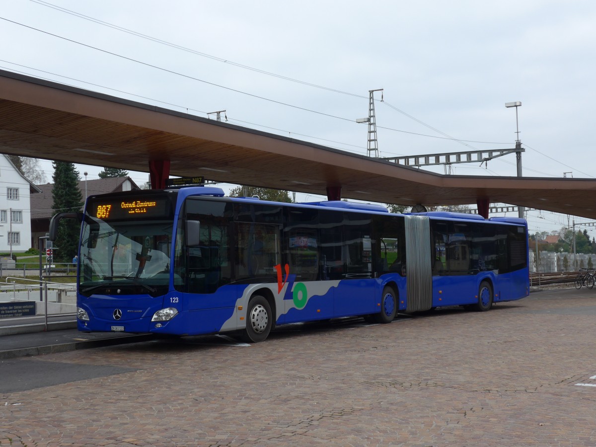 (156'214) - VZO Grningen - Nr. 123/ZH 361'123 - Mercedes am 28. Oktober 2014 beim Bahnhof Wetzikon