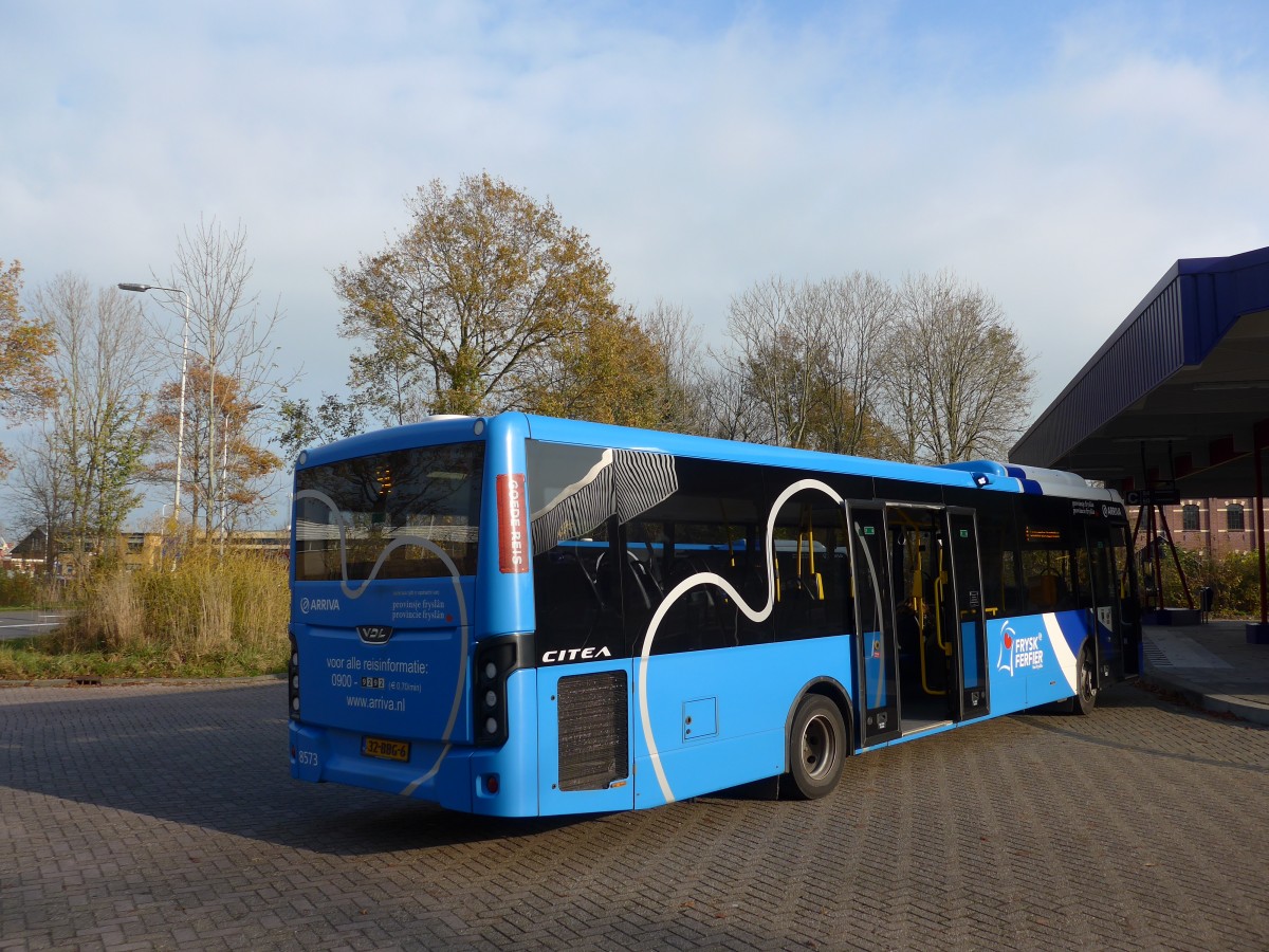 (156'819) - ARRIVA - Nr. 8573/32-BBG-6 - VDL am 19. November 2014 in Dokkum, Busstation