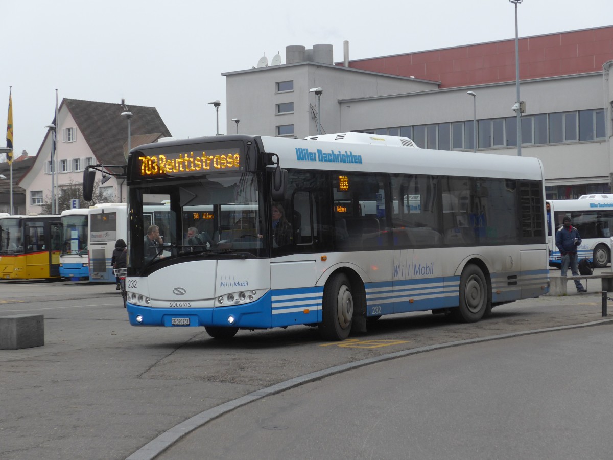 (157'516) - WilMobil, Wil - Nr. 232/SG 390'767 - Solaris am 26. November 2014 beim Bahnhof Wil