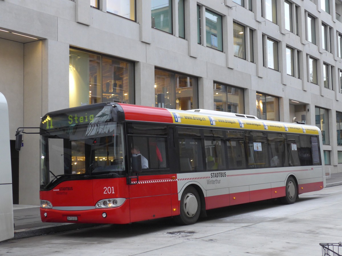 (157'662) - SW Winterthur - Nr. 201/ZH 719'201 - Solaris am 6. Dezember 2014 beim Hauptbahnhof Winterthur