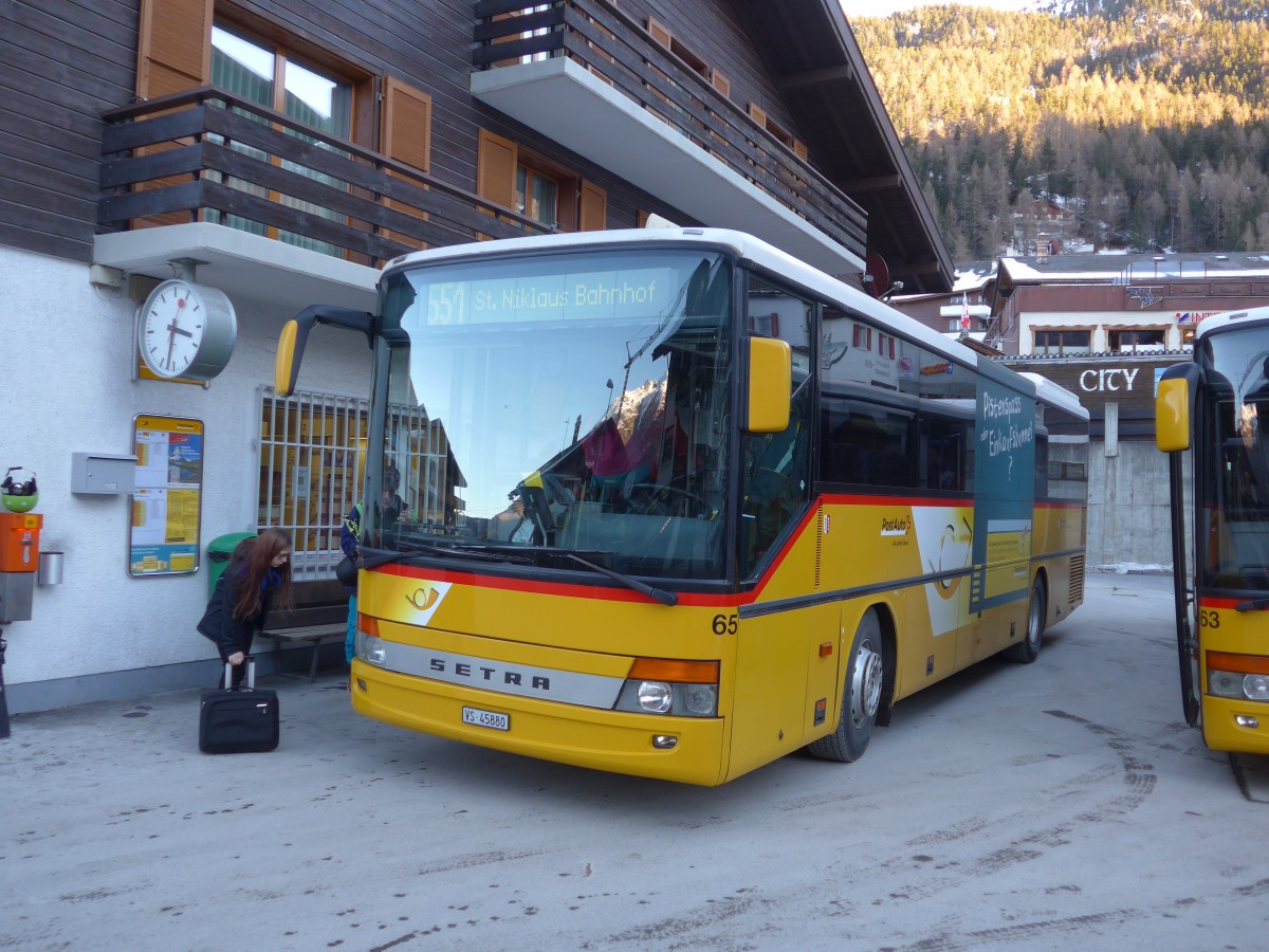 (157'906) - Zerzuben, Visp-Eyholz - Nr. 65/VS 45'880 - Setra am 23. Dezember 2014 in Grchen, Post