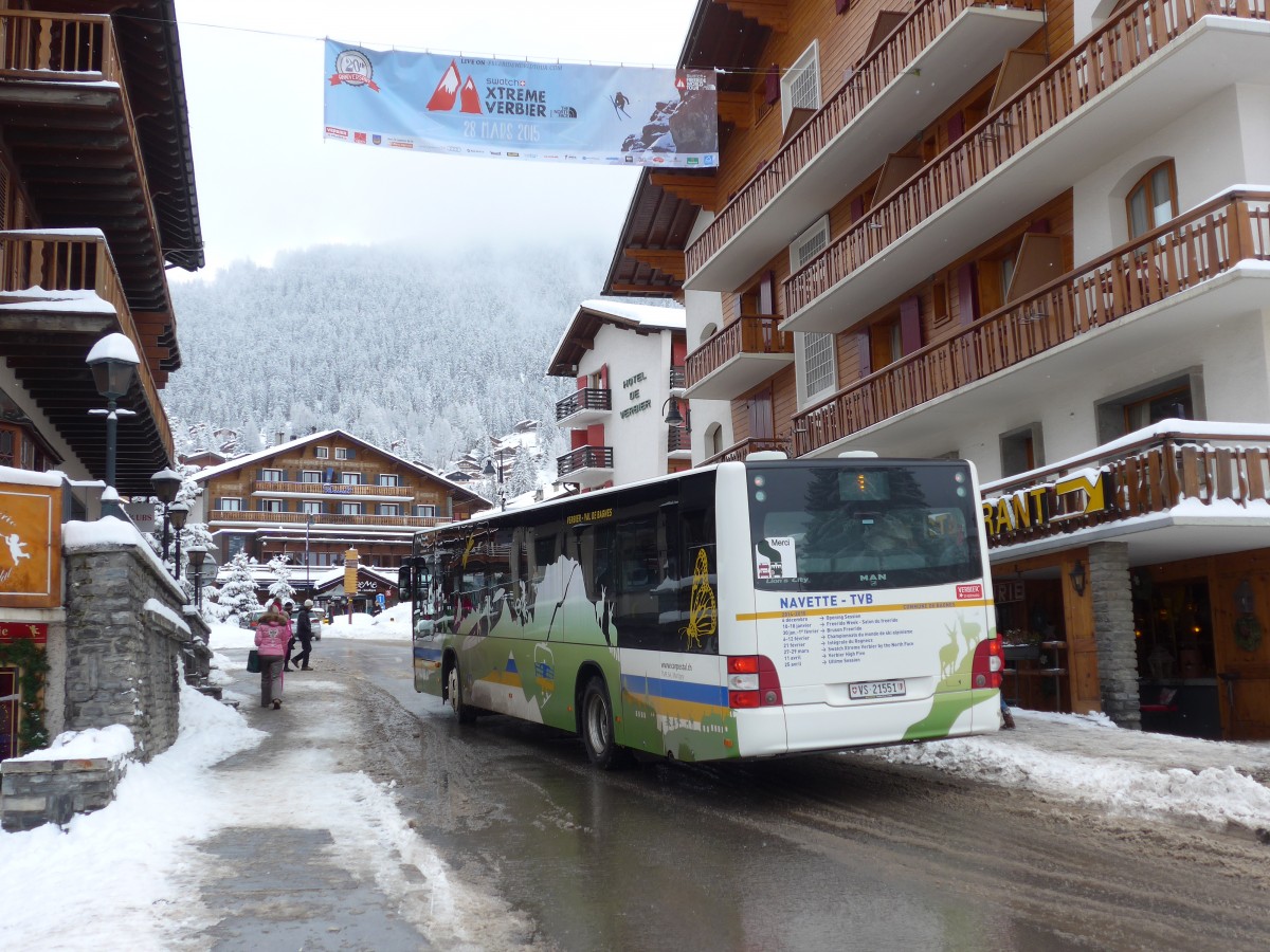 (158'830) - TRM Martigny - Nr. 107/VS 21'551 - MAN am 22. Februar 2015 in Verbier, Parking Ermitage