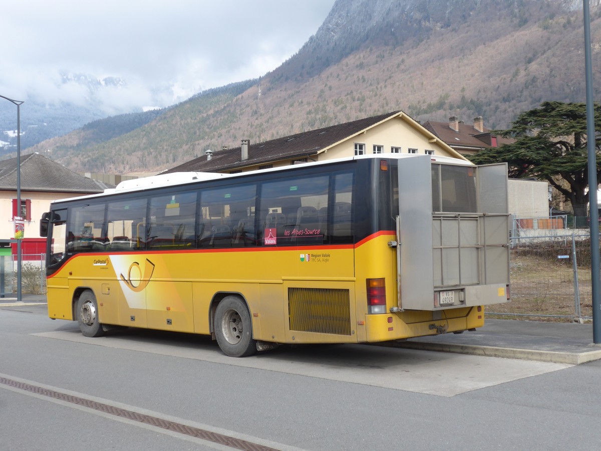 (158'899) - TPC Aigle - VS 49'249 - Volvo am 28. Februar 2015 beim Bahnhof Aigle