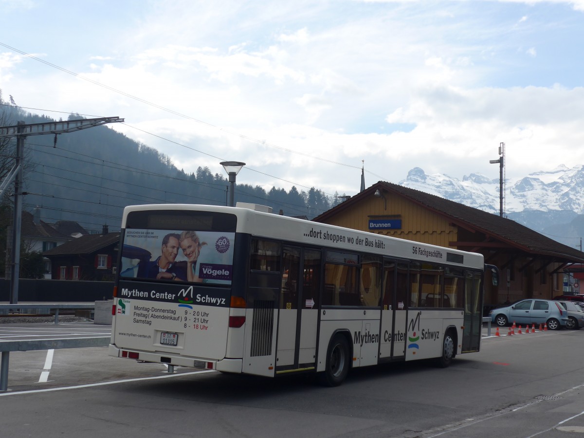 (159'234) - AAGS Schwyz - Nr. 15/SZ 11'315 - Mercedes/Hess am 17. Mrz 2015 beim Bahnhof Brunnen