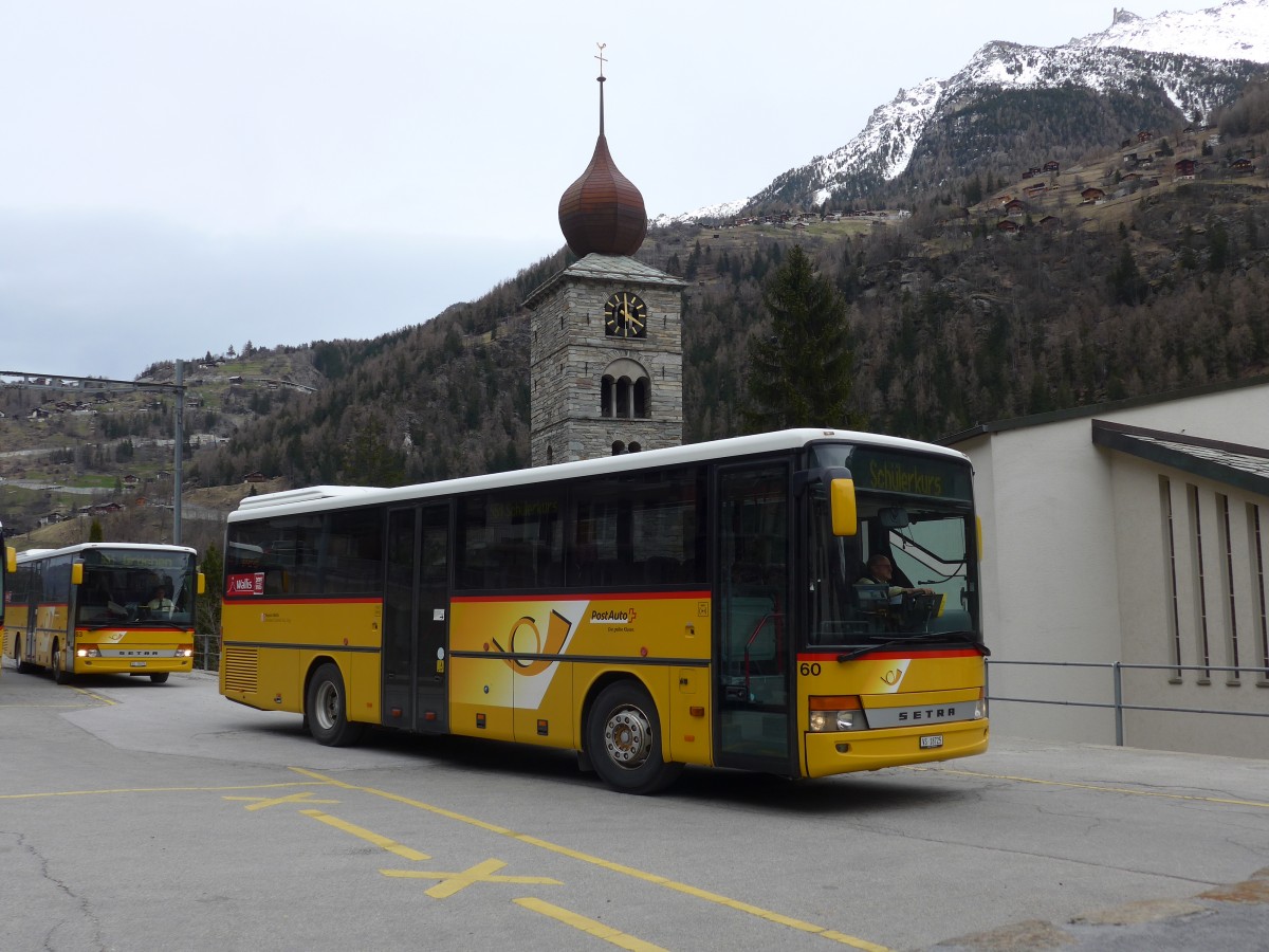 (159'606) - Zerzuben, Visp-Eyholz - Nr. 60/VS 18'725 - Setra am 2. April 2015 beim Bahnhof St. Niklaus