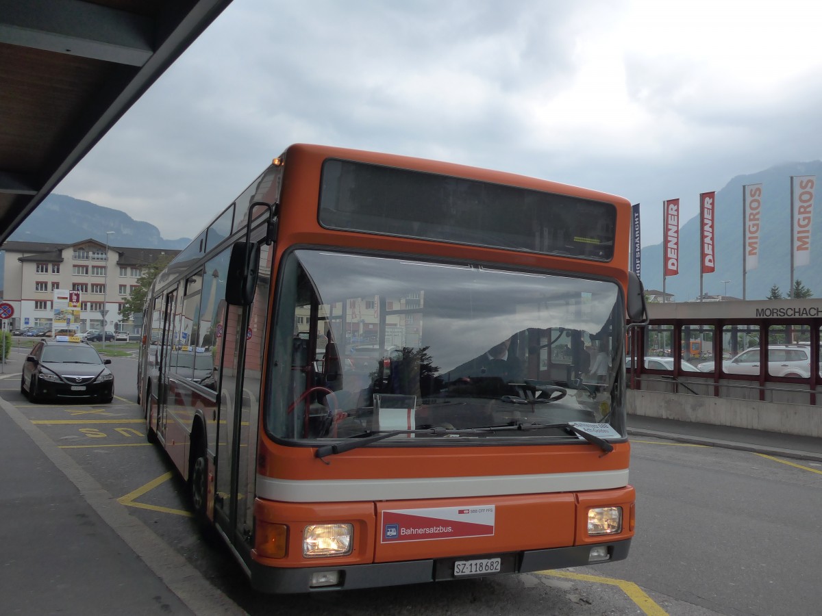 (160'716) - AAGS Schwyz - Nr. 82/SZ 118'682 - MAN (ex BOGG Wangen b.O. Nr. 45; ex SOO Olten Nr. 45) am 22. Mai 2015 beim Bahnhof Brunnen