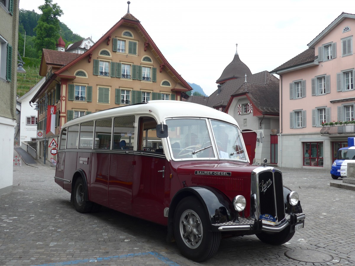 (160'845) - Bechter, Kriens - LU 82'380 - Saurer/Krapf (ex Mnch, D-Marienberg; ex Spirig, Widnau; ex RhV Altsttten Nr. 33; ex Thr, Eichberg) am 24. Mai 2015 in Sarnen, OiO