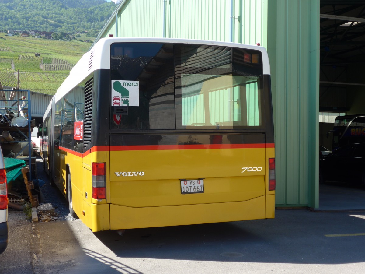 (161'207) - Buchard, Leytron - Nr. 153/VS 107'667 - Volvo am 27. Mai 2015 in Leytron, Garage