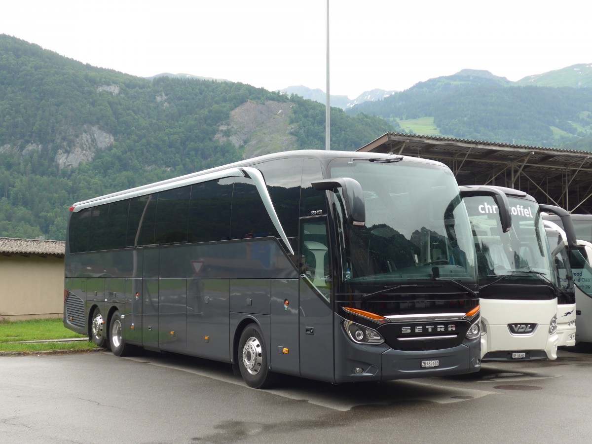 (162'086) - EvoBus, Kloten - ZH 482'618 - Setra am 14. Juni 2015 in Meiringen, Balm