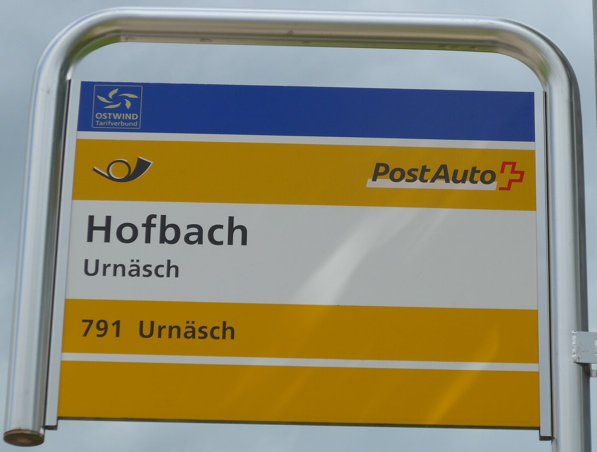 (163'223) - PostAuto-Haltestellenschild - Urnsch, Hofbach - am 2. August 2015